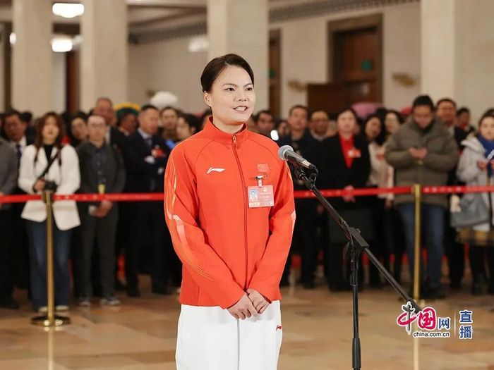 2026世界杯直播官网入口-江西奥运冠军徐诗晓亮相两会“代表通道”！|水上运动|全国两会|中国奥运代表团|巴黎奥运会|世锦赛_新浪新闻