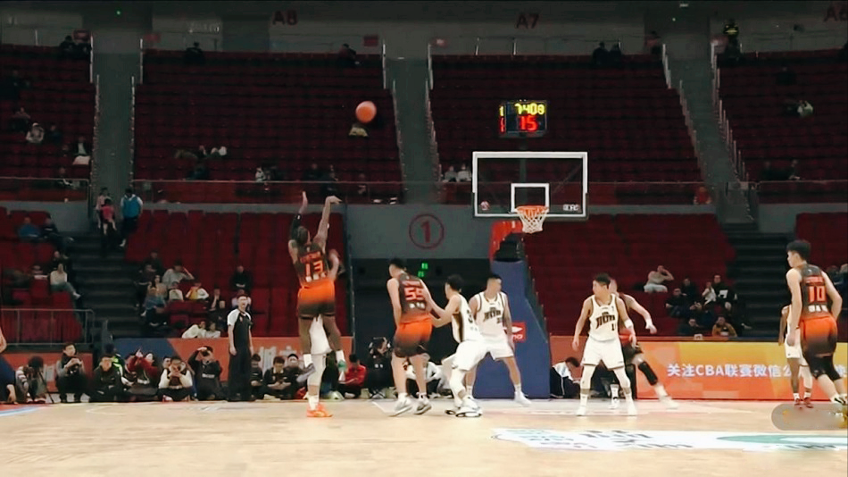 2026世界杯客户端安装-23分大胜、豪取7连胜！山东男篮13记3分引爆全场，邱彪多次发飙