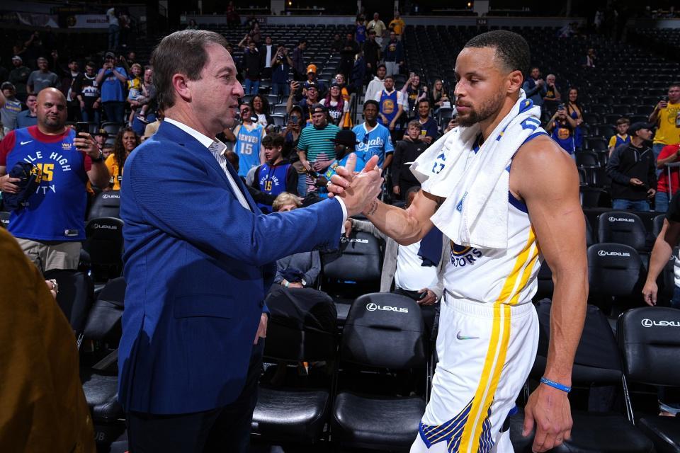 16战15胜，勇士找到赢球秘诀！3公式解放库里2改变弥补巴特勒报销