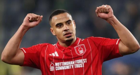 英媒：曼联有意引进穆里略，且考虑给马奎尔开10万镑周薪合同